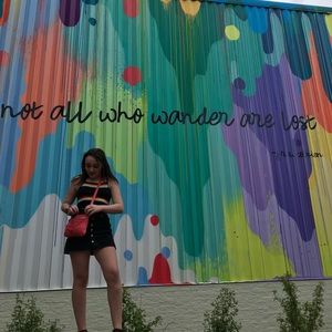 Meet your Posher, Claire